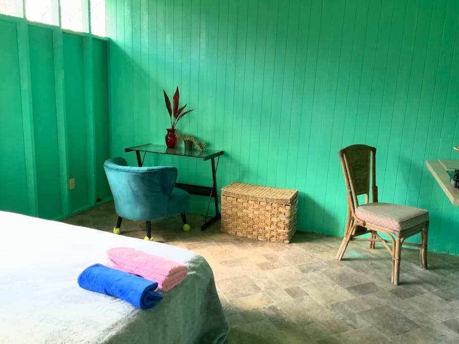 מלון Mountain View Simple Rustic Studio Deluxe Bed In Tropical Fruits Garden מראה חיצוני תמונה